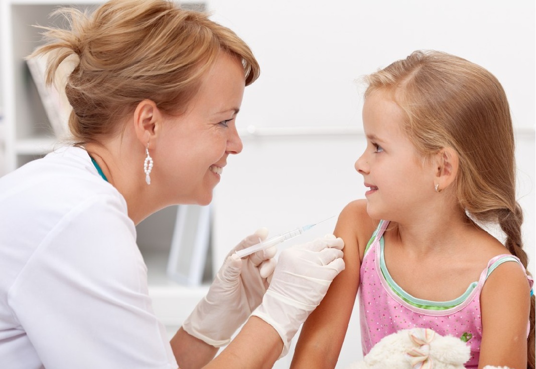 Чому важливо проводити вакцинацію дітям?